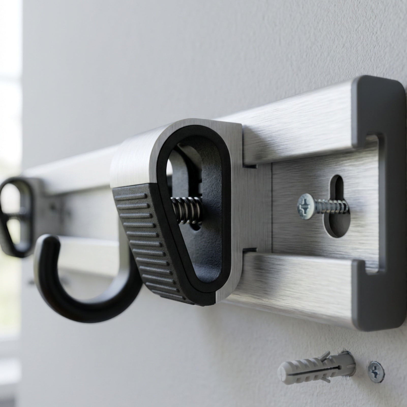 Xkvo Griptrack Aluminum Wall Organizer 5 Grips 4 Hooks Silver Black - Detail view